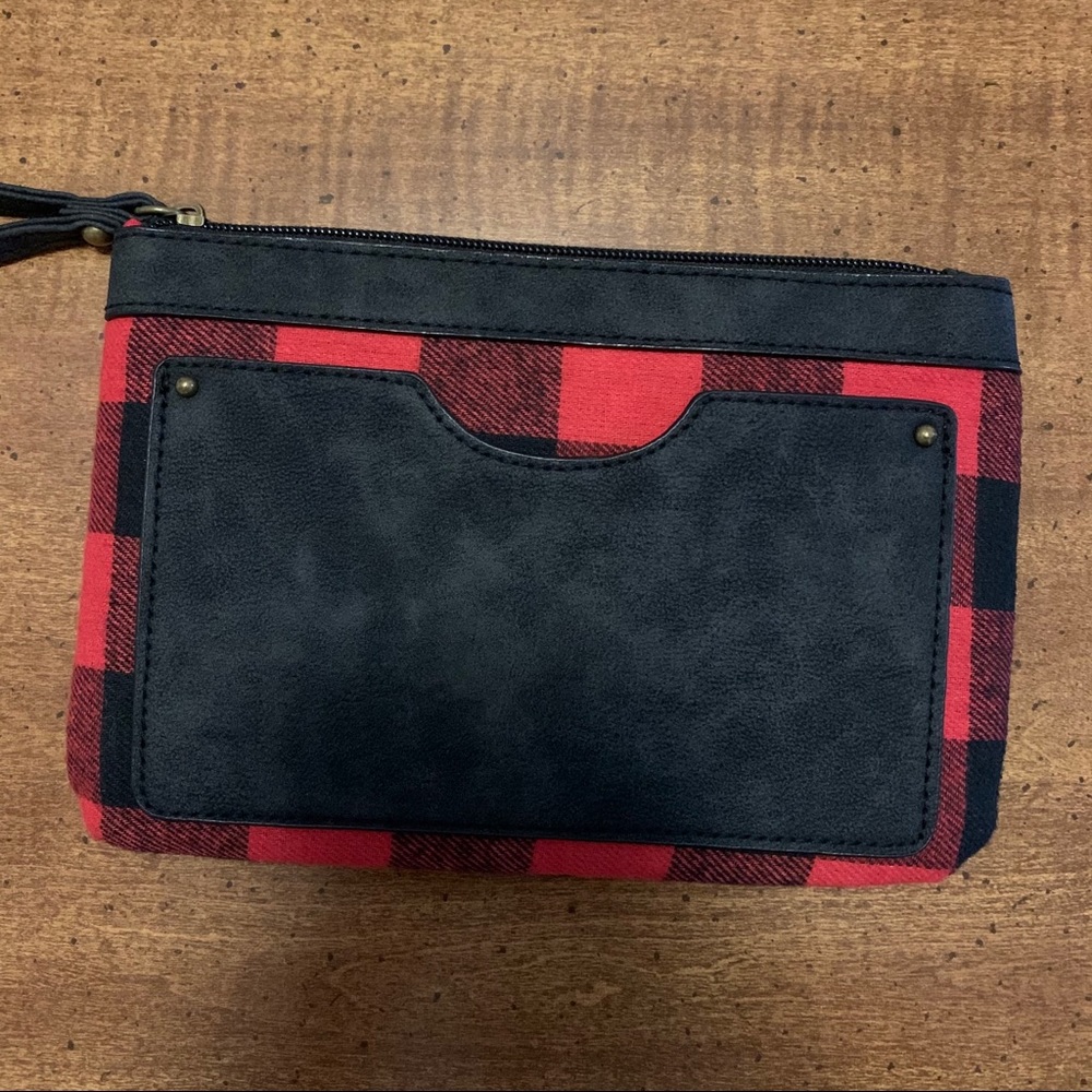 True Craft Buffalo Check Wristlet